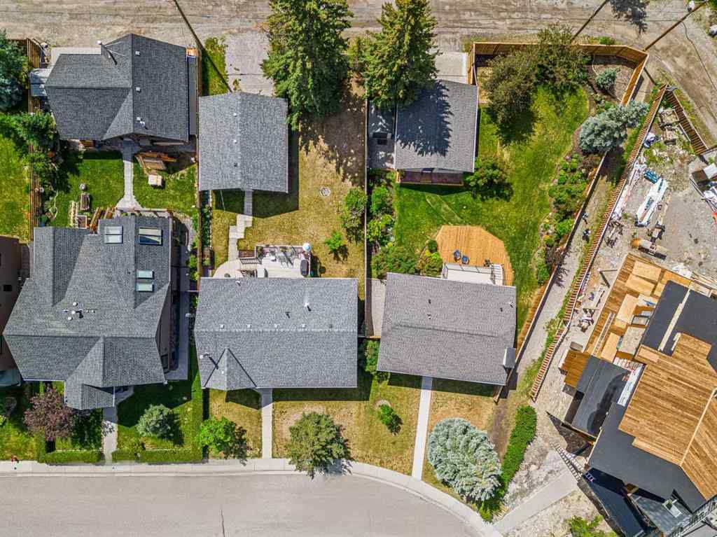 MLS® A2189041 - 949 13th Street  in Lions Park Canmore, Residential
