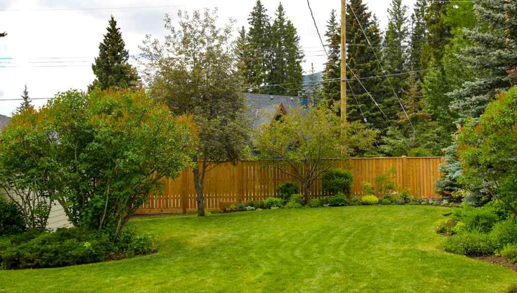 MLS® A2189041 - 949 13th Street  in Lions Park Canmore, Residential
