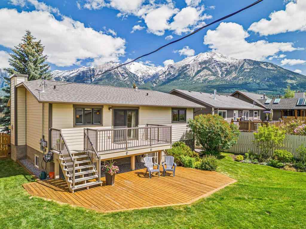 MLS® A2189041 - 949 13th Street  in Lions Park Canmore, Residential