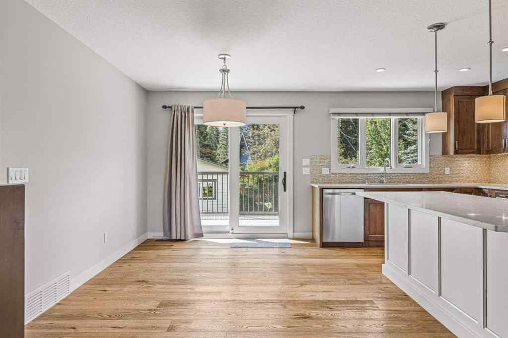 MLS® A2189041 - 949 13th Street  in Lions Park Canmore, Residential