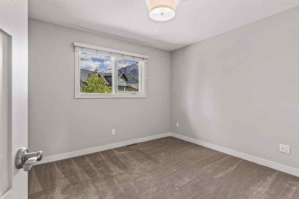 MLS® A2189041 - 949 13th Street  in Lions Park Canmore, Residential