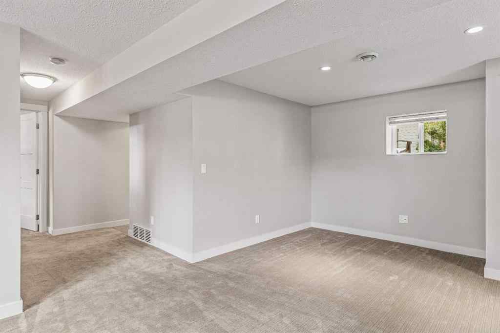 MLS® A2189041 - 949 13th Street  in Lions Park Canmore, Residential