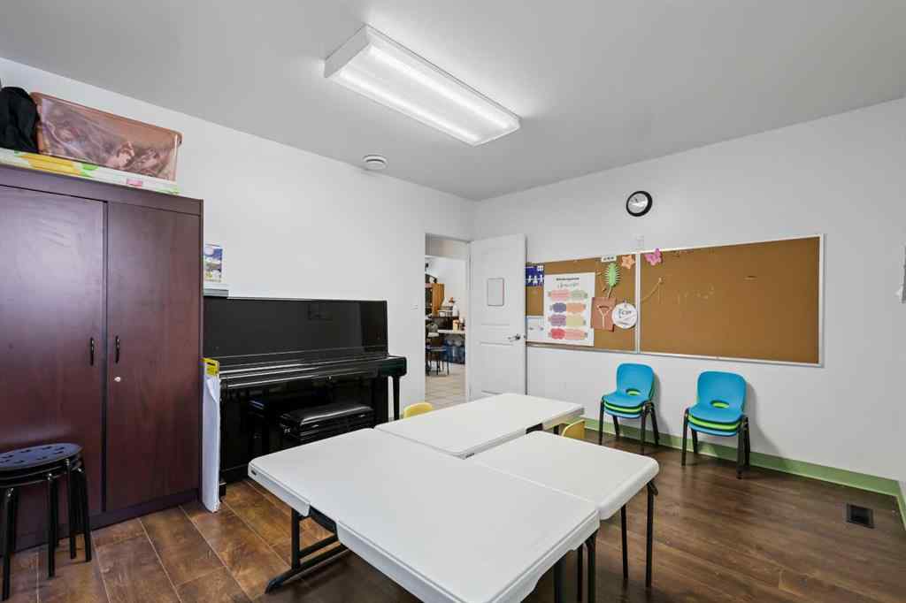 MLS® A2189062 - 232 8A Street NE in Bridgeland/Riverside Calgary, Commercial