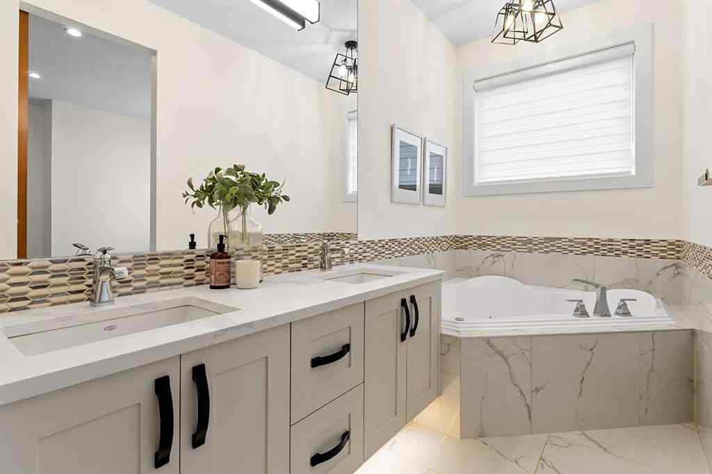 MLS® A2189151 - 431 28 Avenue NW in Mount Pleasant Calgary, Residential