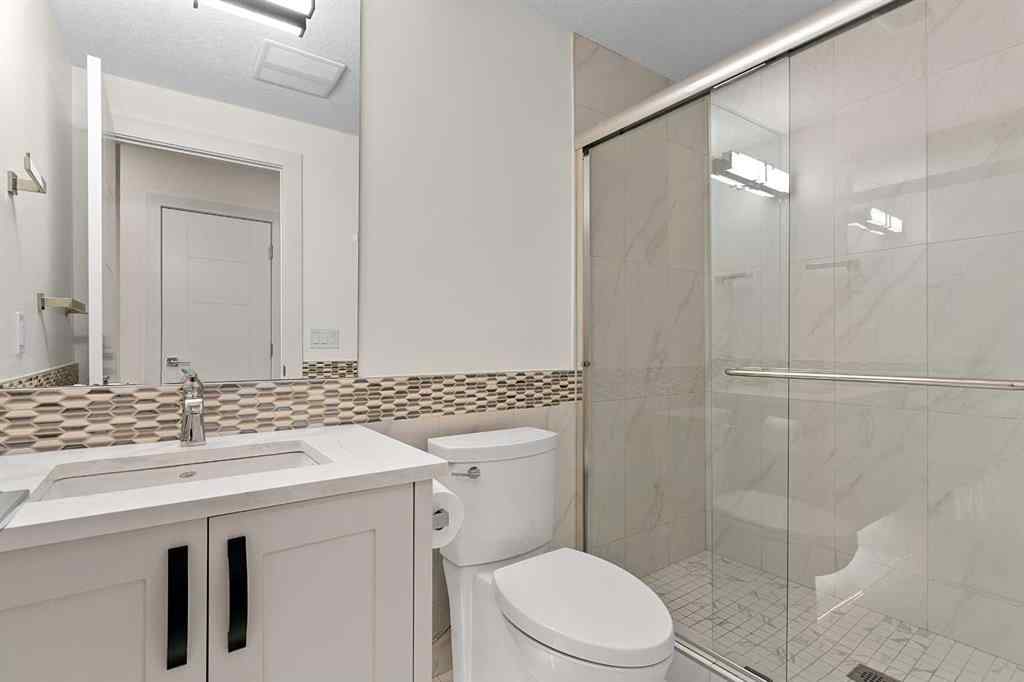 MLS® A2189151 - 431 28 Avenue NW in Mount Pleasant Calgary, Residential