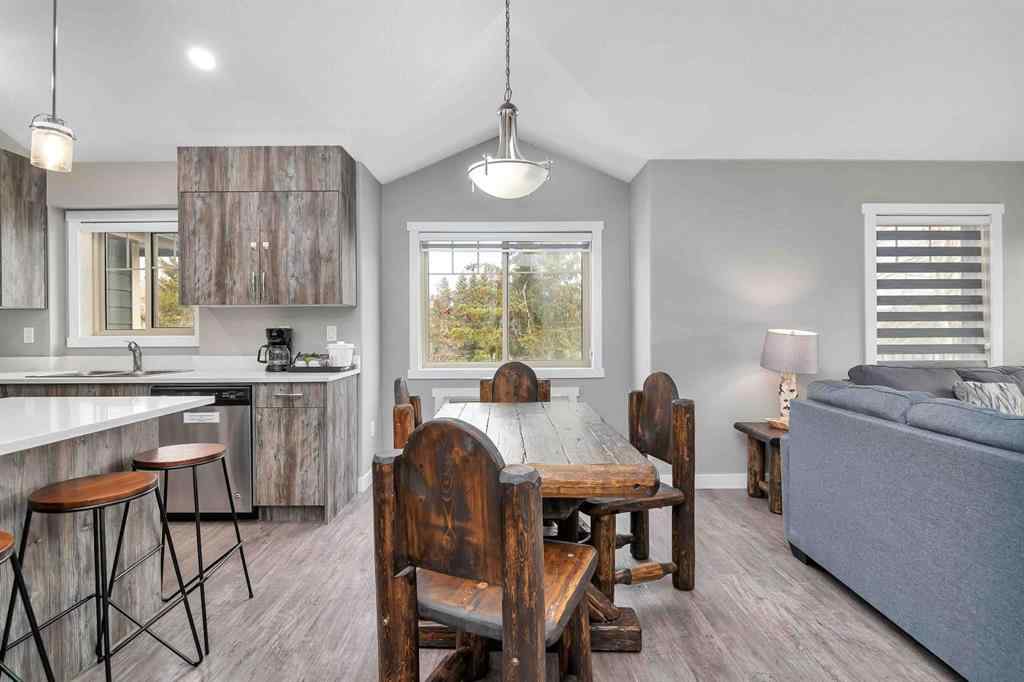 MLS® A2189281 - Unit #709/710 401 4 Street  in Elkwater Rural Cypress County, Residential