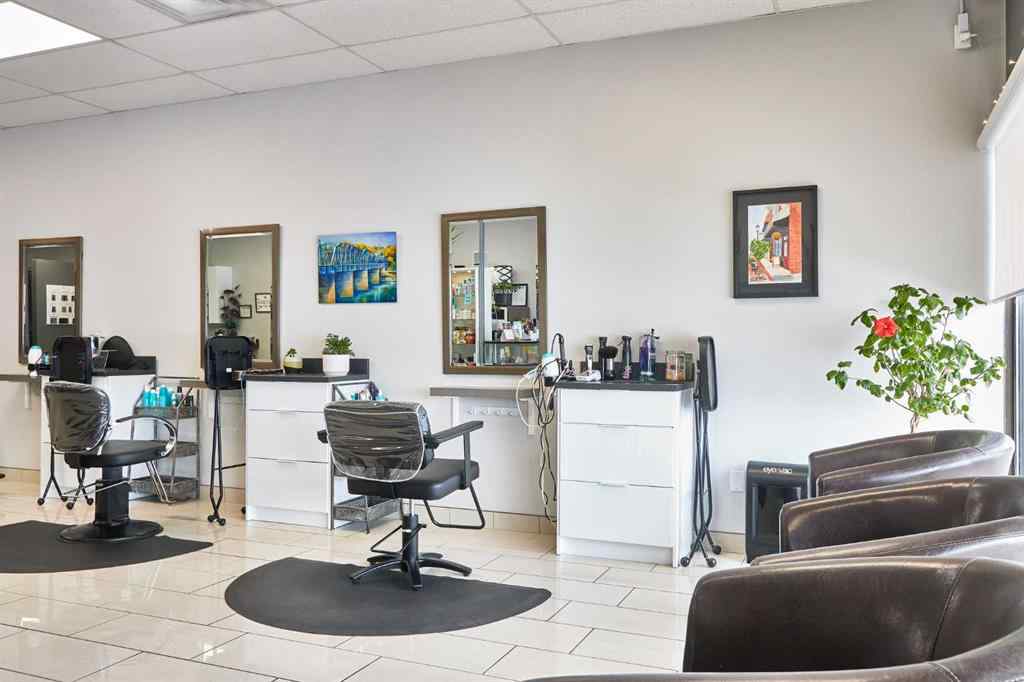 MLS® A2189532 - Unit #6 1299 Trans Canada Way SE in Southview-Park Meadows Medicine Hat, Commercial