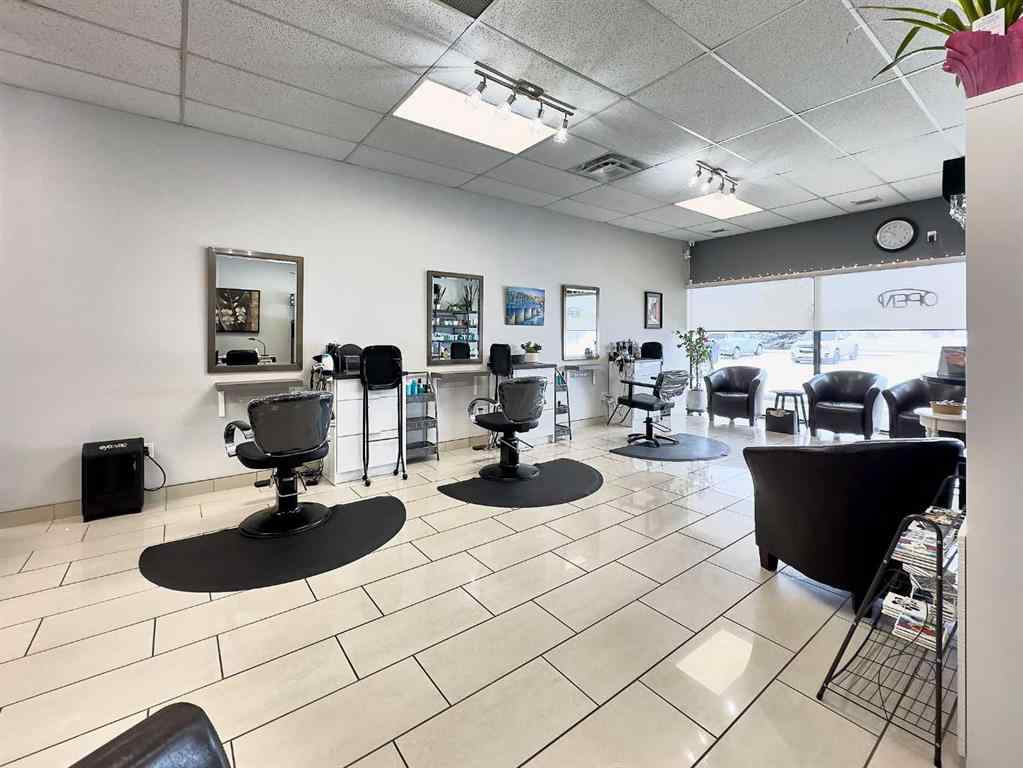 MLS® A2189532 - Unit #6 1299 Trans Canada Way SE in Southview-Park Meadows Medicine Hat, Commercial