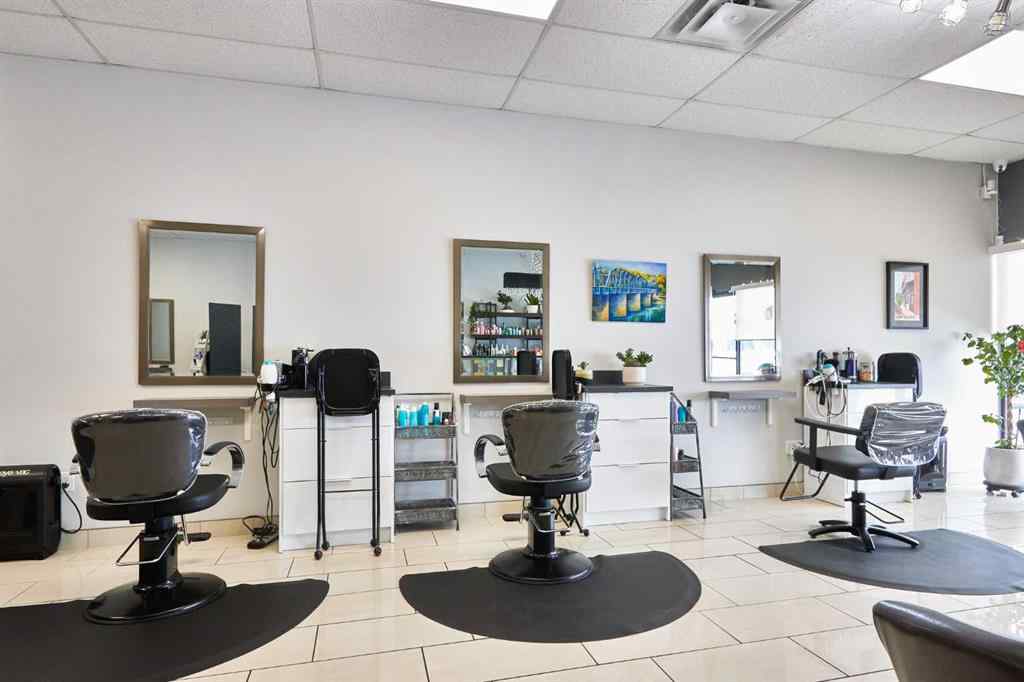 MLS® A2189532 - Unit #6 1299 Trans Canada Way SE in Southview-Park Meadows Medicine Hat, Commercial