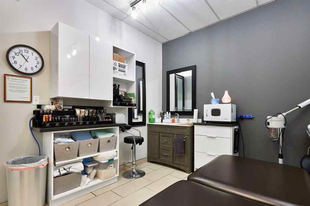 MLS® A2189532 - Unit #6 1299 Trans Canada Way SE in Southview-Park Meadows Medicine Hat, Commercial