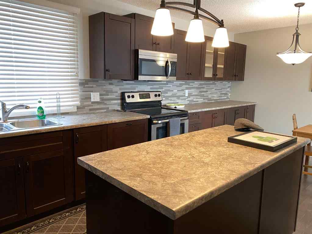 MLS® A2189794 - 1009 2 Street SE   in Huntington Drumheller, Residential