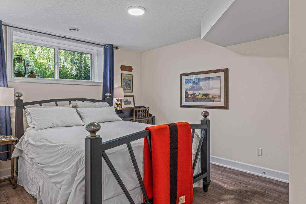 MLS® A2190010 - 930 9 Street  in Town Centre_Canmore Canmore, Residential