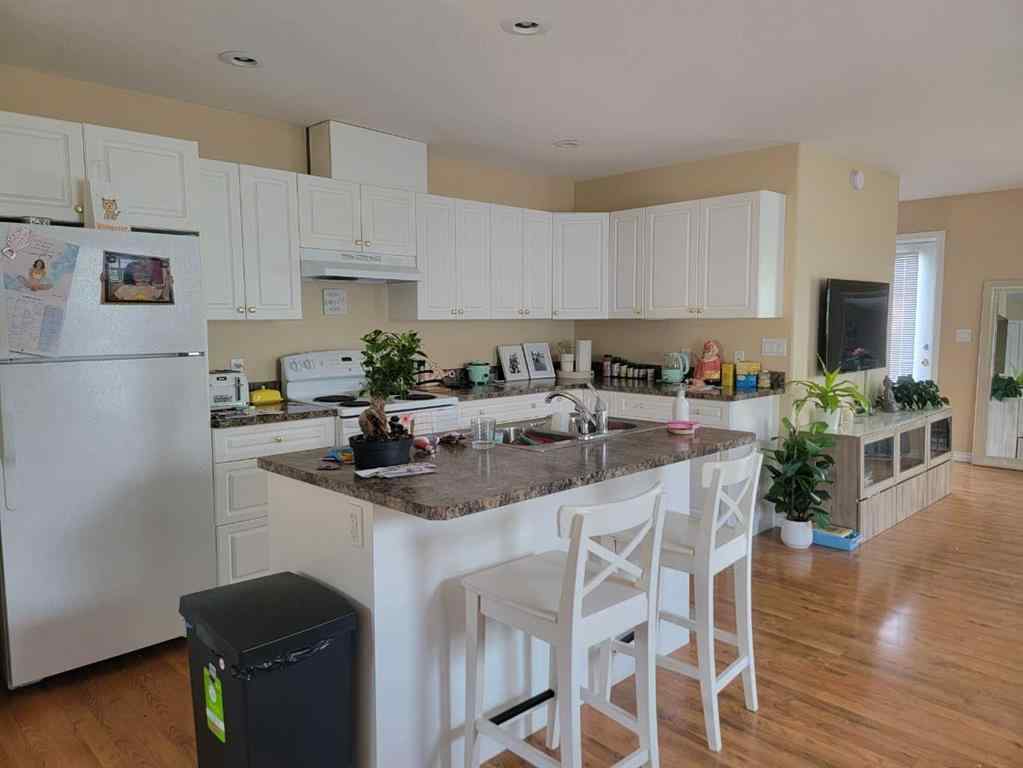 MLS® A2190095 - 11304 91 Street  in Lower West Peace Peace River, Residential