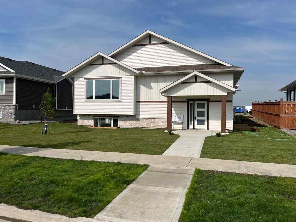 MLS® A2190156 - 2506 62 Street  in Valleyview Camrose, Residential