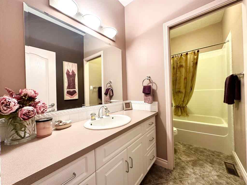 MLS® A2190314 - 712005 RR100   in NONE Rural Grande Prairie No. 1, County of, Residential
