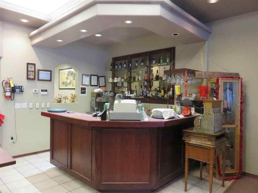 MLS® A2190341 - 639 3 Street SE in SE Hill Medicine Hat, Commercial