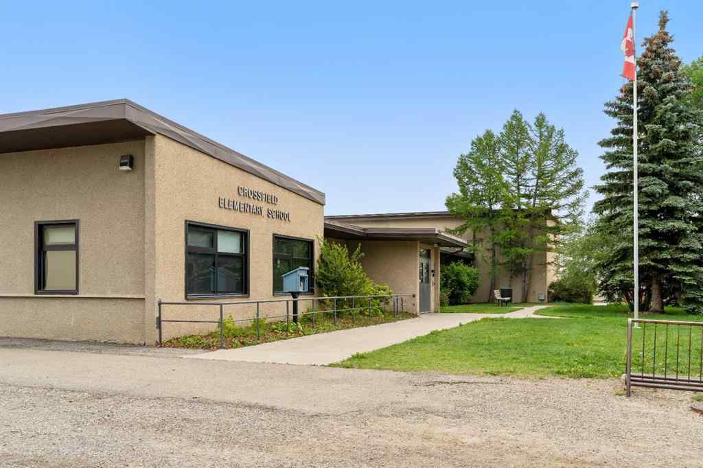 MLS® A2190369 - 905 Mountain Avenue  in NONE Crossfield, Commercial