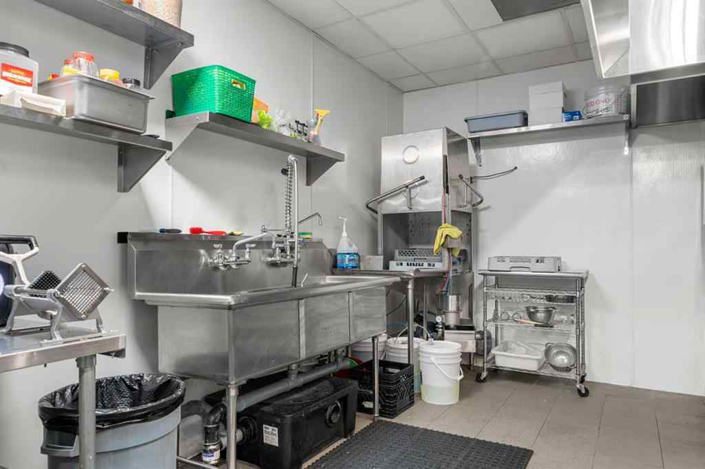 MLS® A2190369 - 905 Mountain Avenue  in NONE Crossfield, Commercial