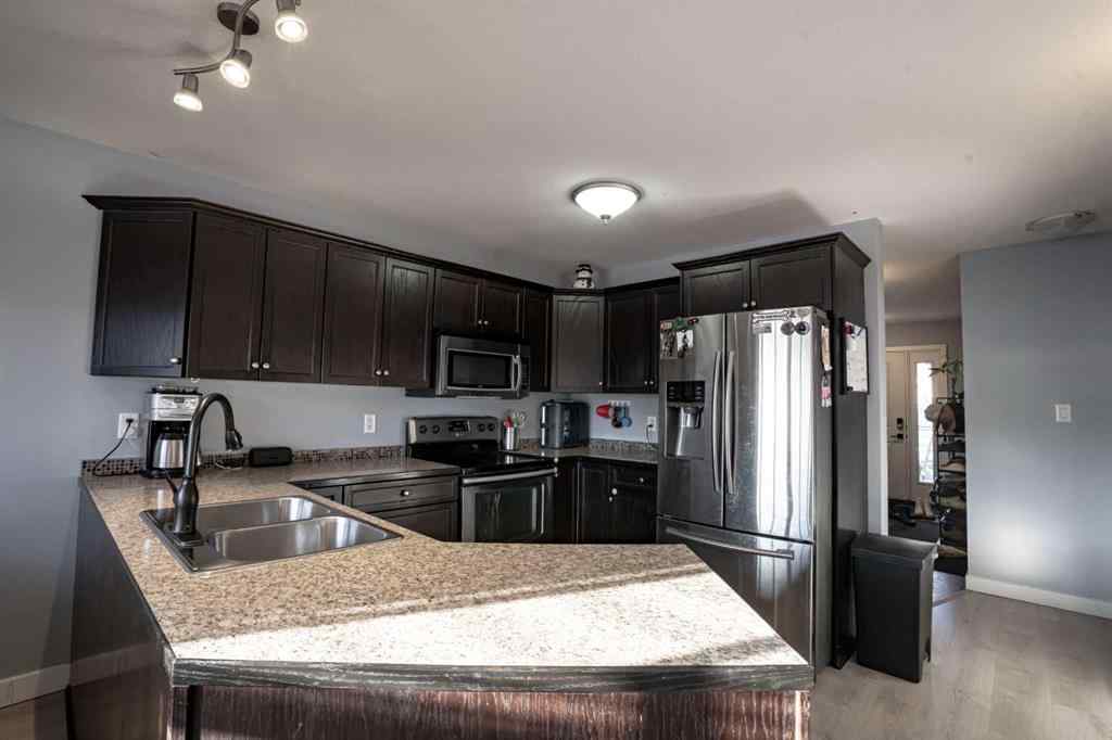 MLS® A2190834 - 11307 91 Street  in Lower West Peace Peace River, Residential