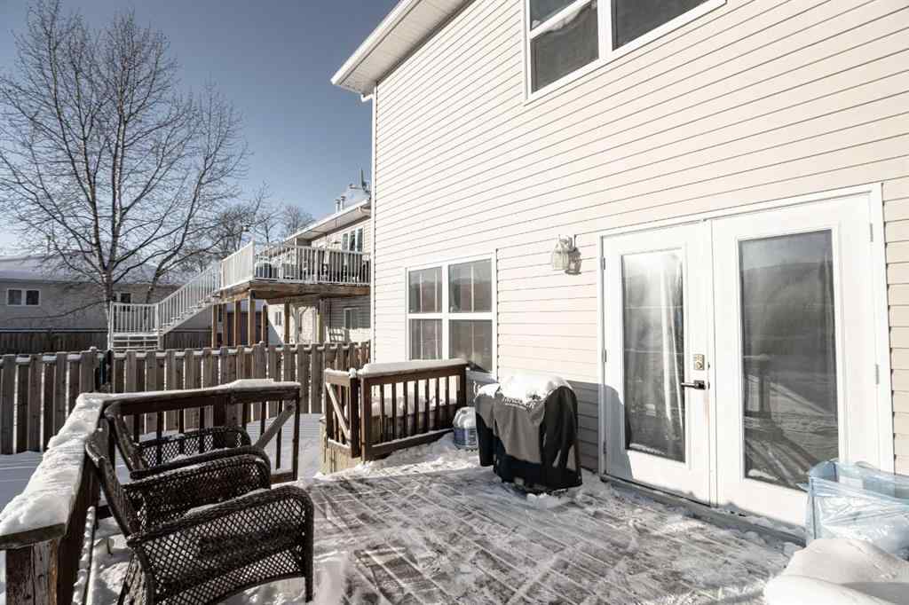 MLS® A2190834 - 11307 91 Street  in Lower West Peace Peace River, Residential