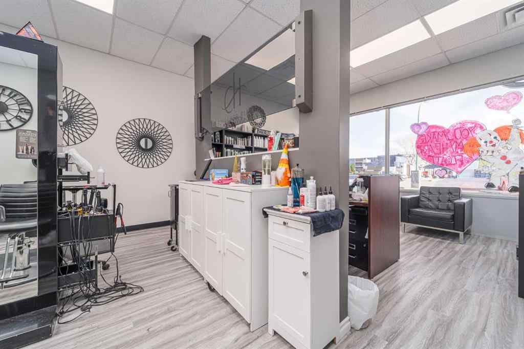 MLS® A2190970 - 210B 12A Street N in Senator Buchanan Lethbridge, Commercial