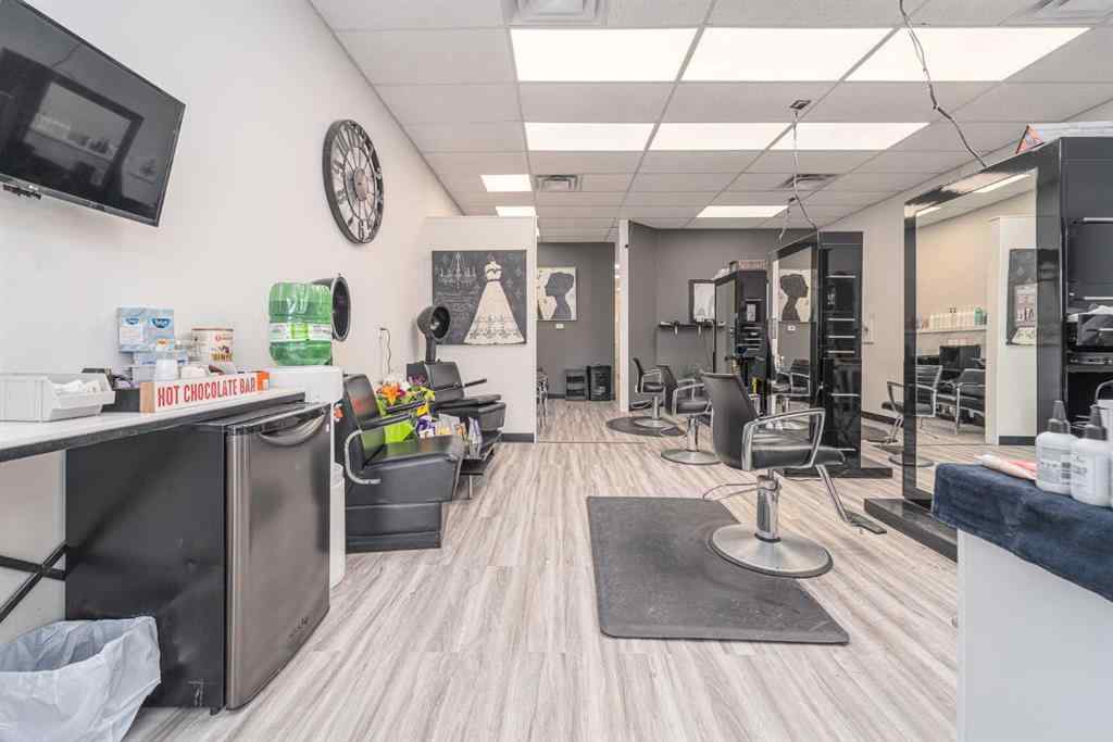 MLS® A2190970 - 210B 12A Street N in Senator Buchanan Lethbridge, Commercial