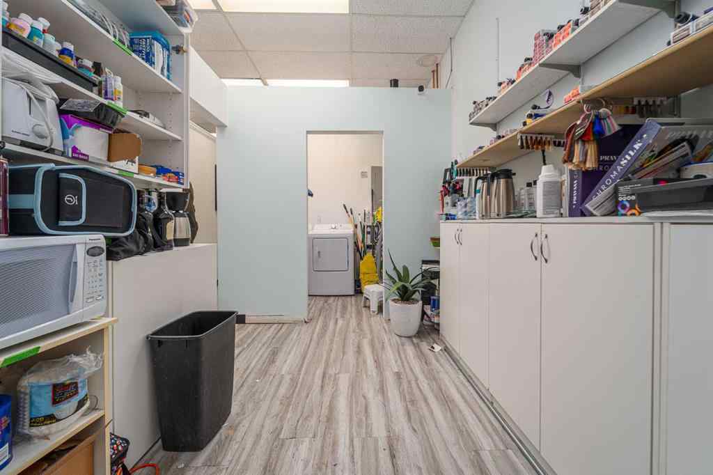 MLS® A2190970 - 210B 12A Street N in Senator Buchanan Lethbridge, Commercial