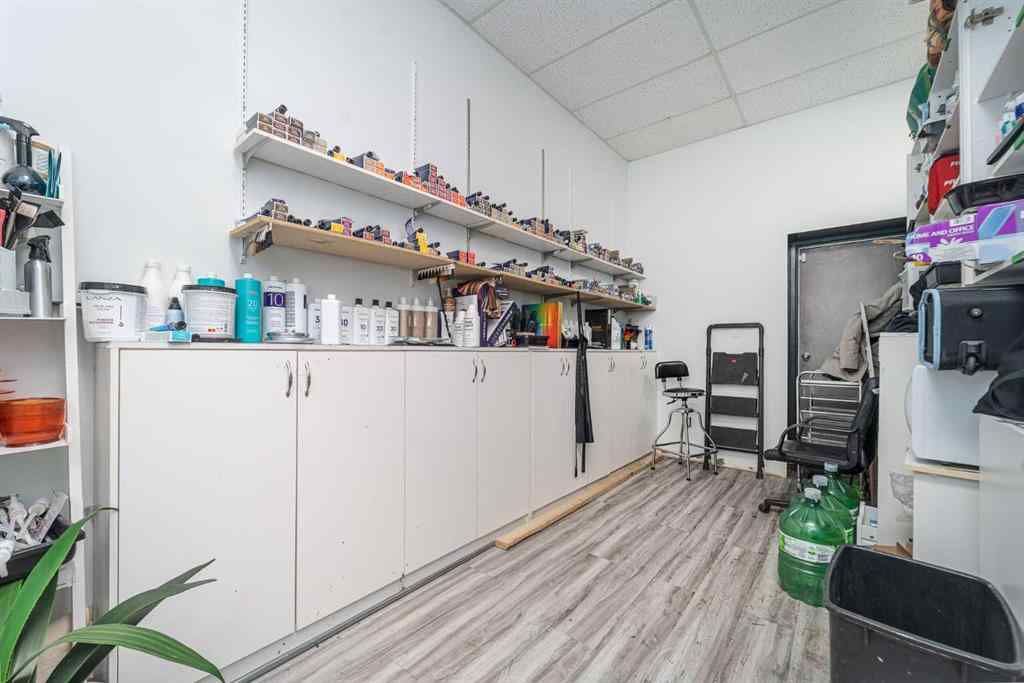 MLS® A2190970 - 210B 12A Street N in Senator Buchanan Lethbridge, Commercial