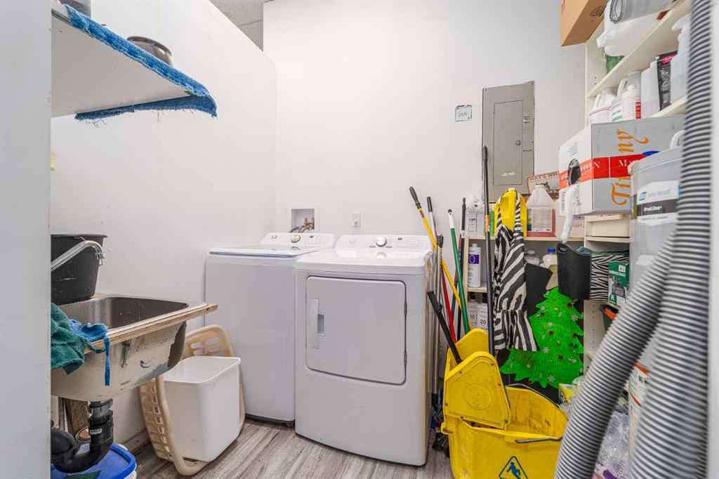 MLS® A2190970 - 210B 12A Street N in Senator Buchanan Lethbridge, Commercial