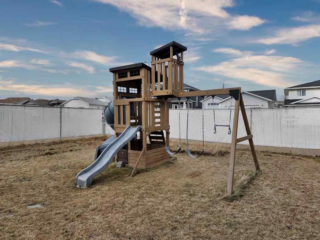 MLS® A2191031 - 10995 Grande Ave   in NONE Grande Cache, Residential