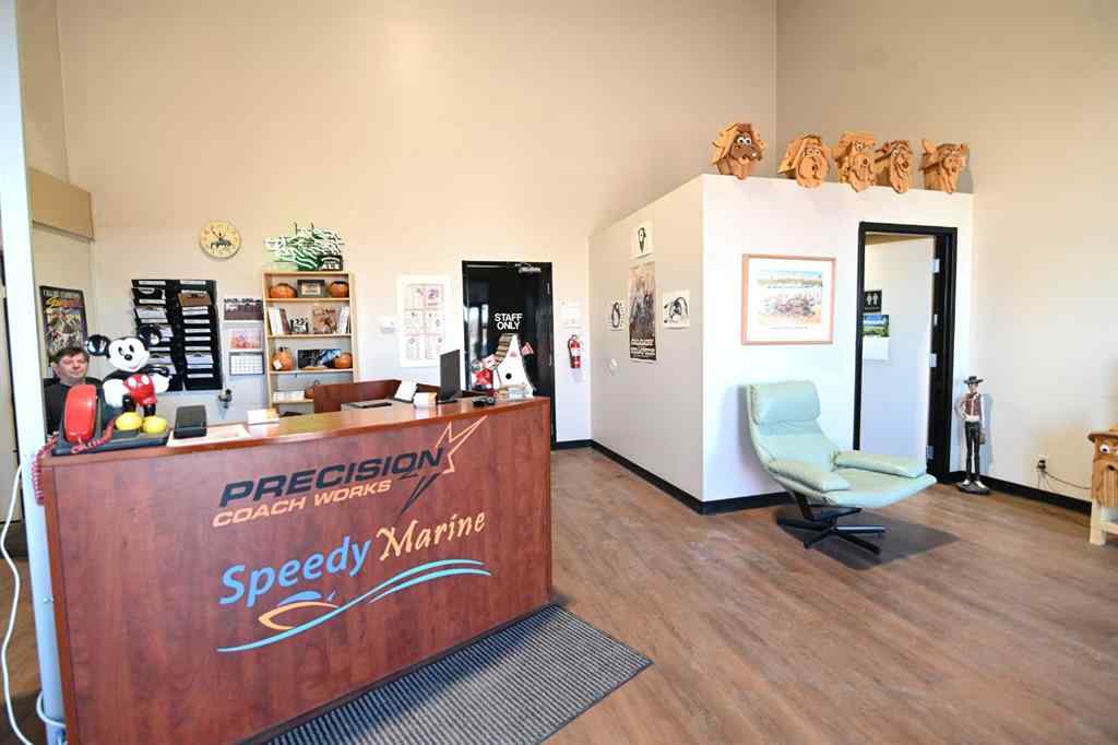 MLS® A2191126 - Unit #Bays 4-5 7419 50 Avenue  in Northlands Industrial Park Red Deer, Commercial