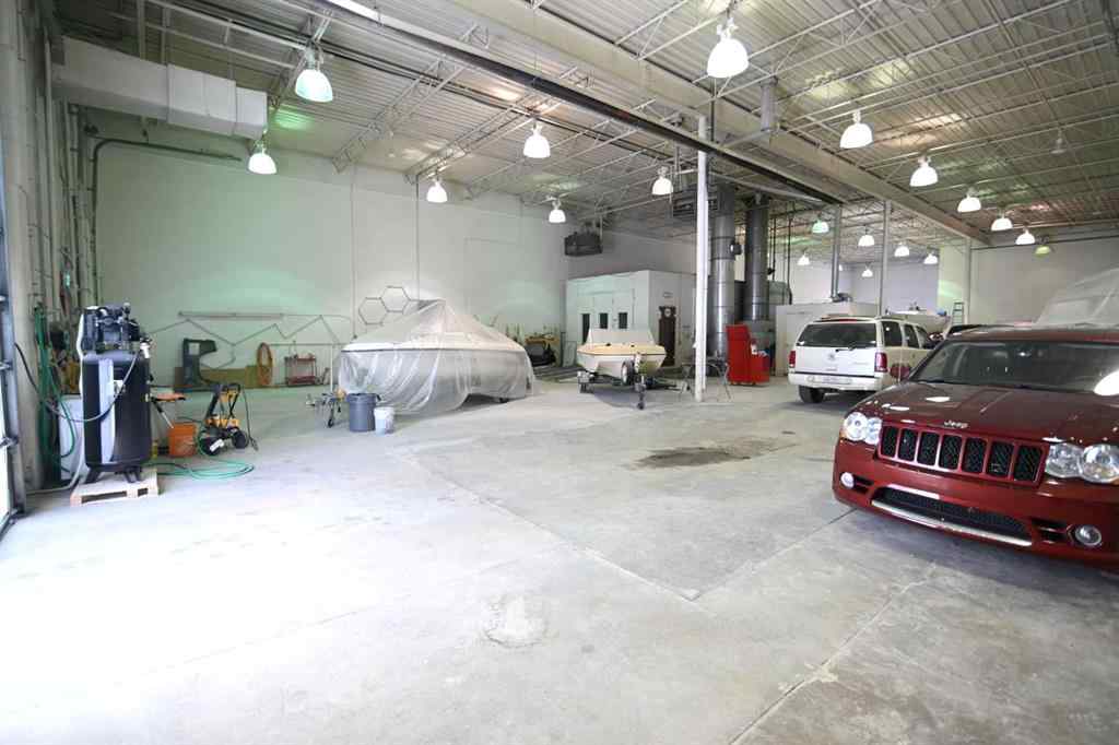 MLS® A2191126 - Unit #Bays 4-5 7419 50 Avenue  in Northlands Industrial Park Red Deer, Commercial