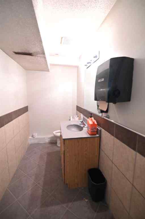 MLS® A2191126 - Unit #Bays 4-5 7419 50 Avenue  in Northlands Industrial Park Red Deer, Commercial