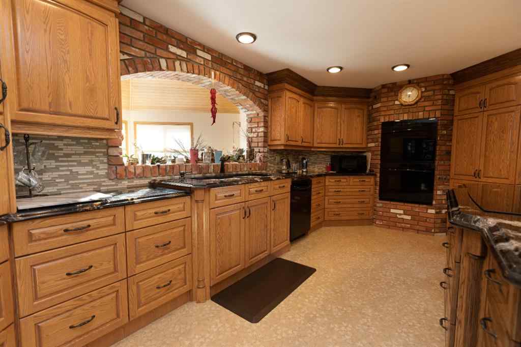 MLS® A2191155 - 6804 42A Avenue  in Duggan Park Camrose, Residential
