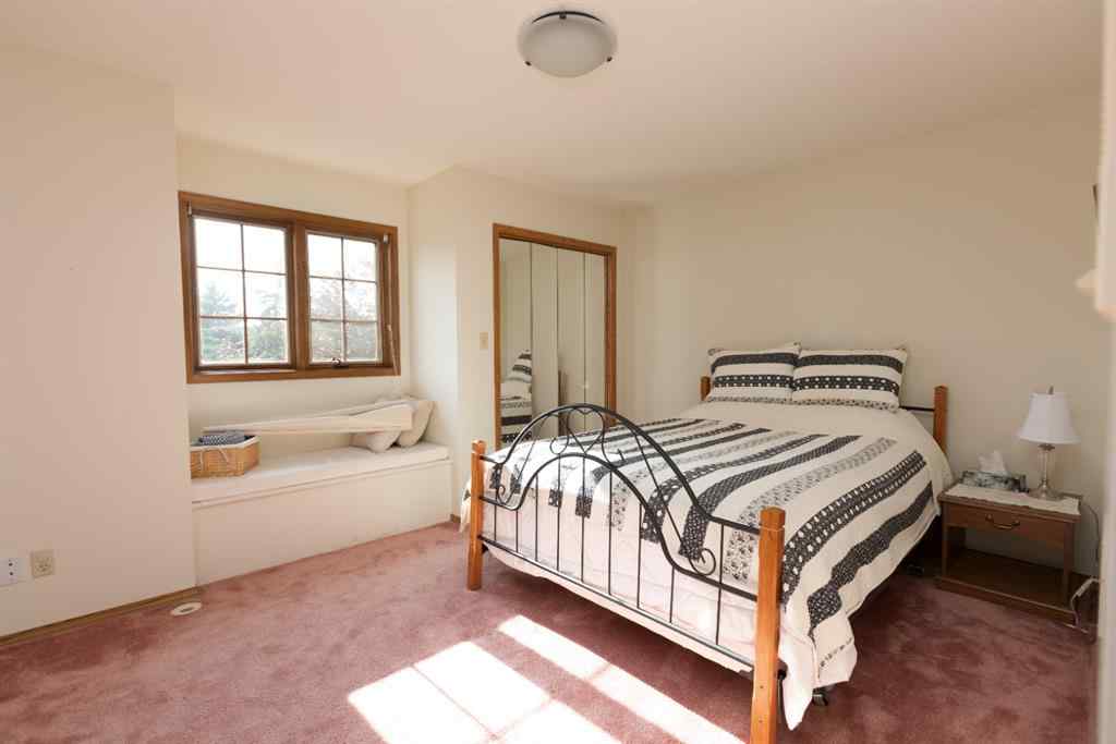 MLS® A2191155 - 6804 42A Avenue  in Duggan Park Camrose, Residential
