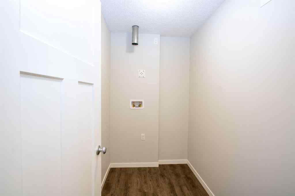 MLS® A2191234 - 213 Mountain Street  in Downtown Cochrane, Commercial