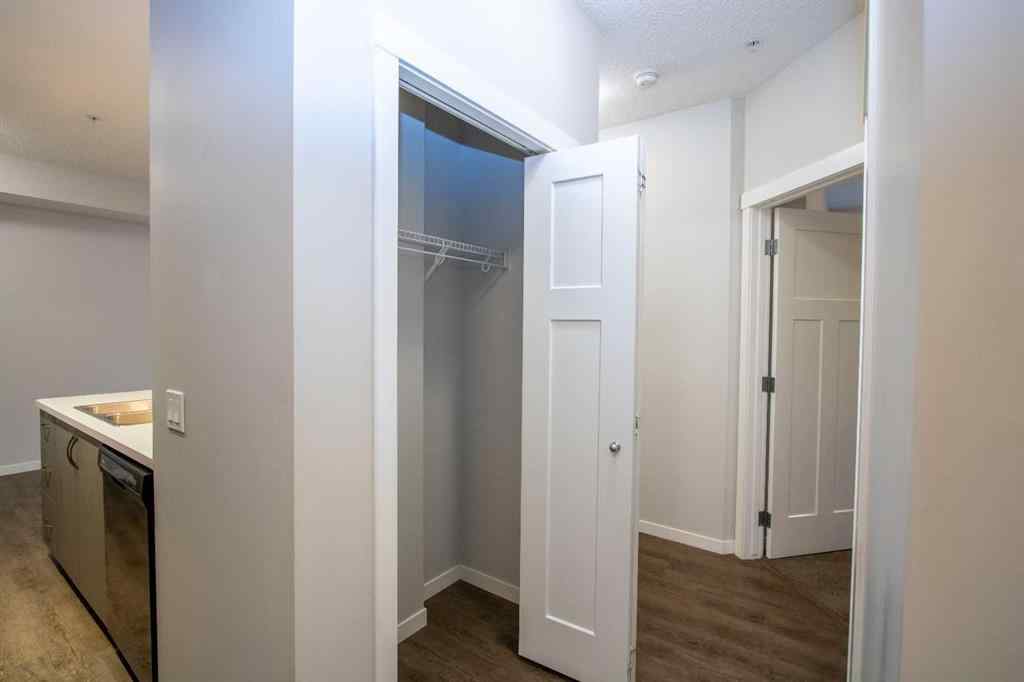 MLS® A2191234 - 213 Mountain Street  in Downtown Cochrane, Commercial