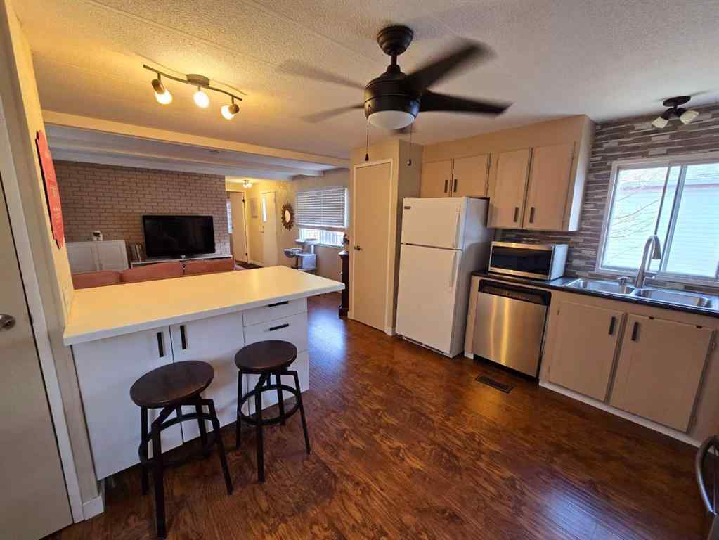 MLS® A2191395 - Unit ##61 1410 43 Street S in Redwood Lethbridge, Mobile