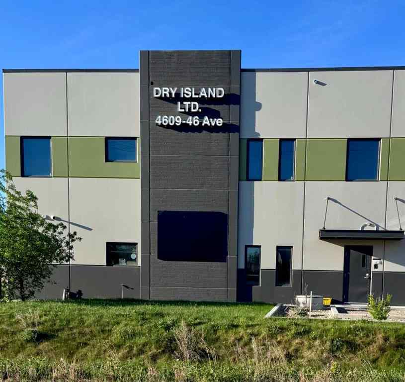 MLS® A2191497 - 4609 46 Avenue  in East Industrial Park Stettler, Commercial