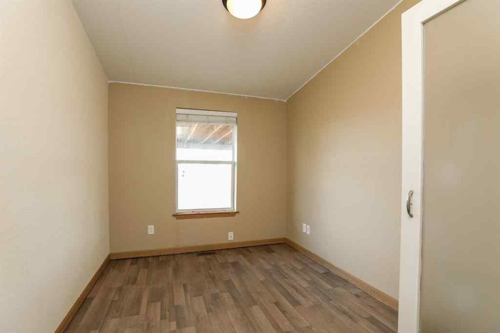 MLS® A2191543 - 112001B Hays Road E   in NONE Rural Taber, M.D. of, Residential