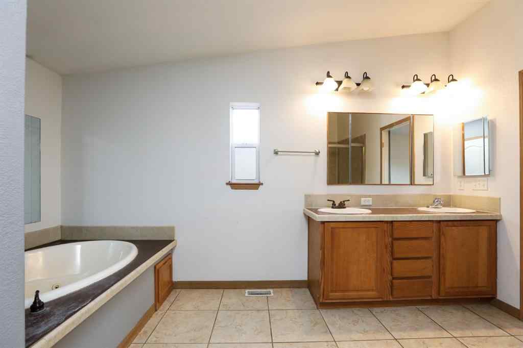MLS® A2191543 - 112001B Hays Road E   in NONE Rural Taber, M.D. of, Residential