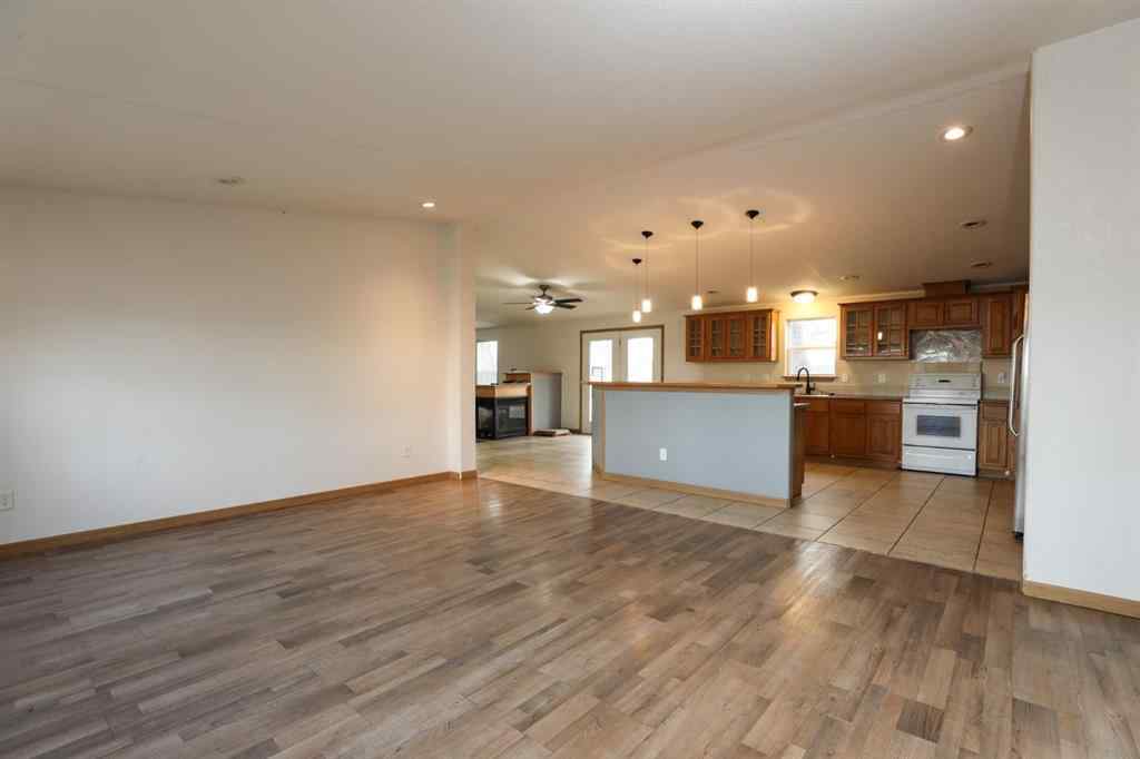MLS® A2191543 - 112001B Hays Road E   in NONE Rural Taber, M.D. of, Residential