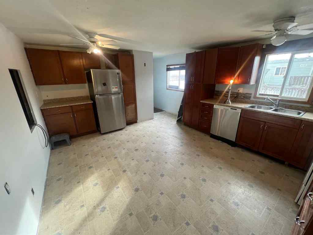 MLS® A2191595 - Unit #339 133 Jarvis Street  in Mountain View Hinton, Mobile