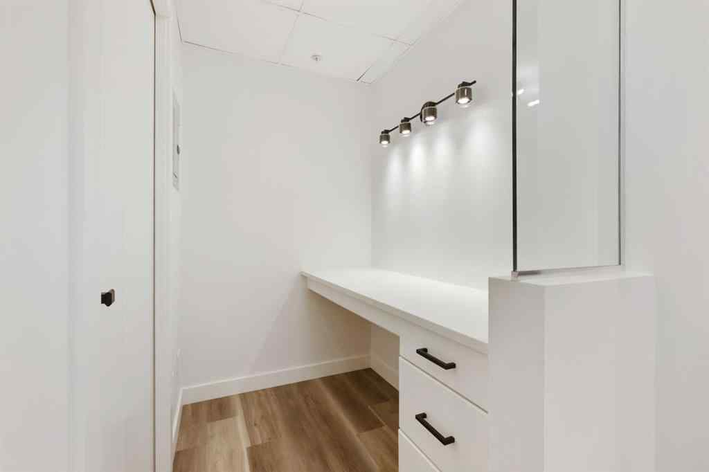 MLS® A2191744 - Unit #708 1718 14 Avenue NW in Hounsfield Heights/Briar Hill Calgary, Residential