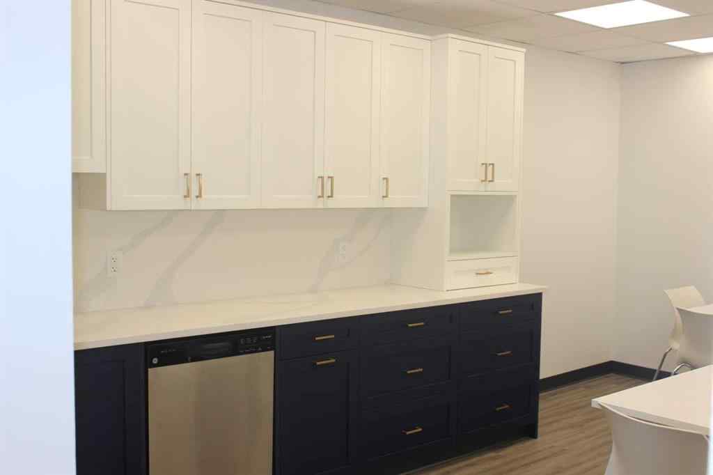 MLS® A2191922 - 550 71 Avenue SE in Fairview Industrial Calgary, Commercial