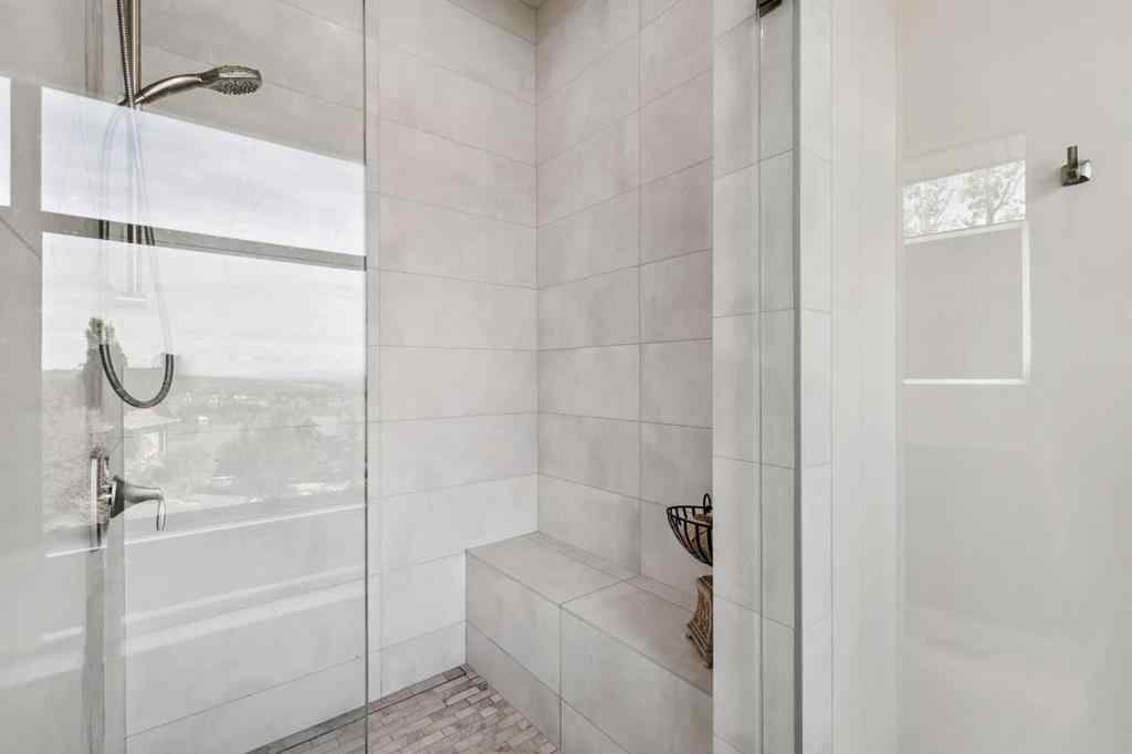 MLS® A2191992 - 2850 77 Street SW in Springbank Hill Calgary, Residential