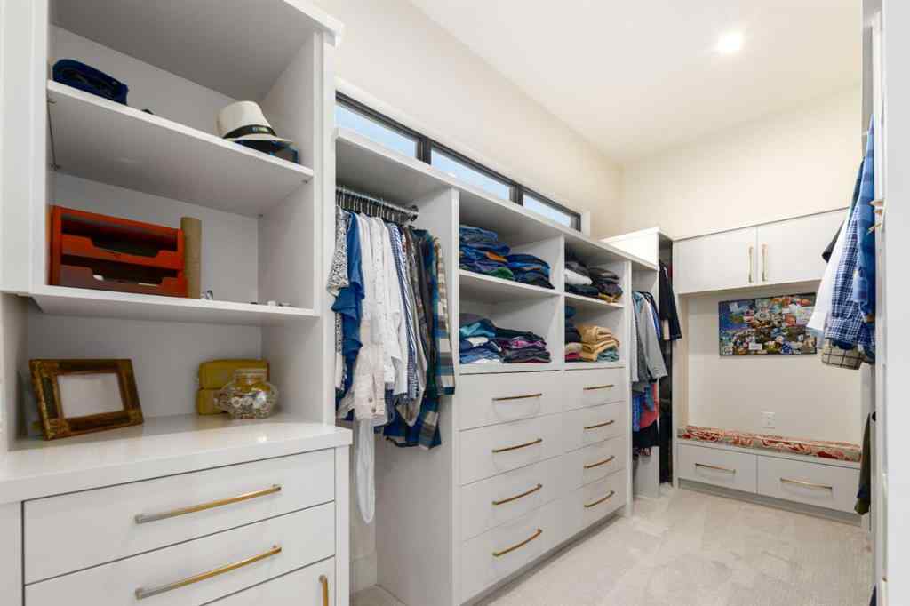MLS® A2191992 - 2850 77 Street SW in Springbank Hill Calgary, Residential