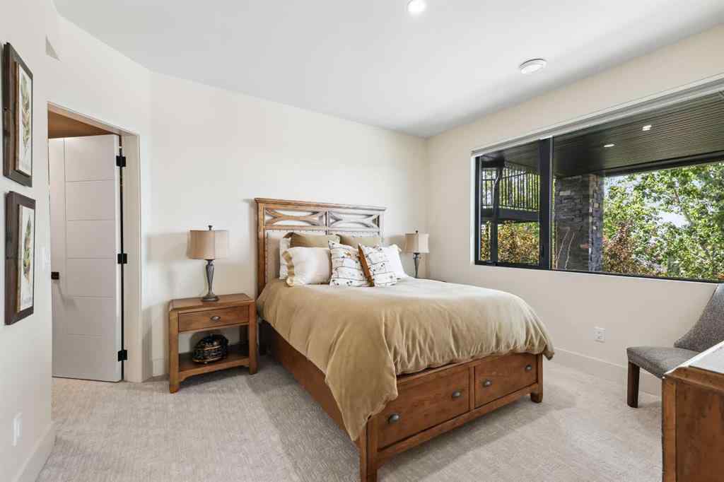 MLS® A2191992 - 2850 77 Street SW in Springbank Hill Calgary, Residential
