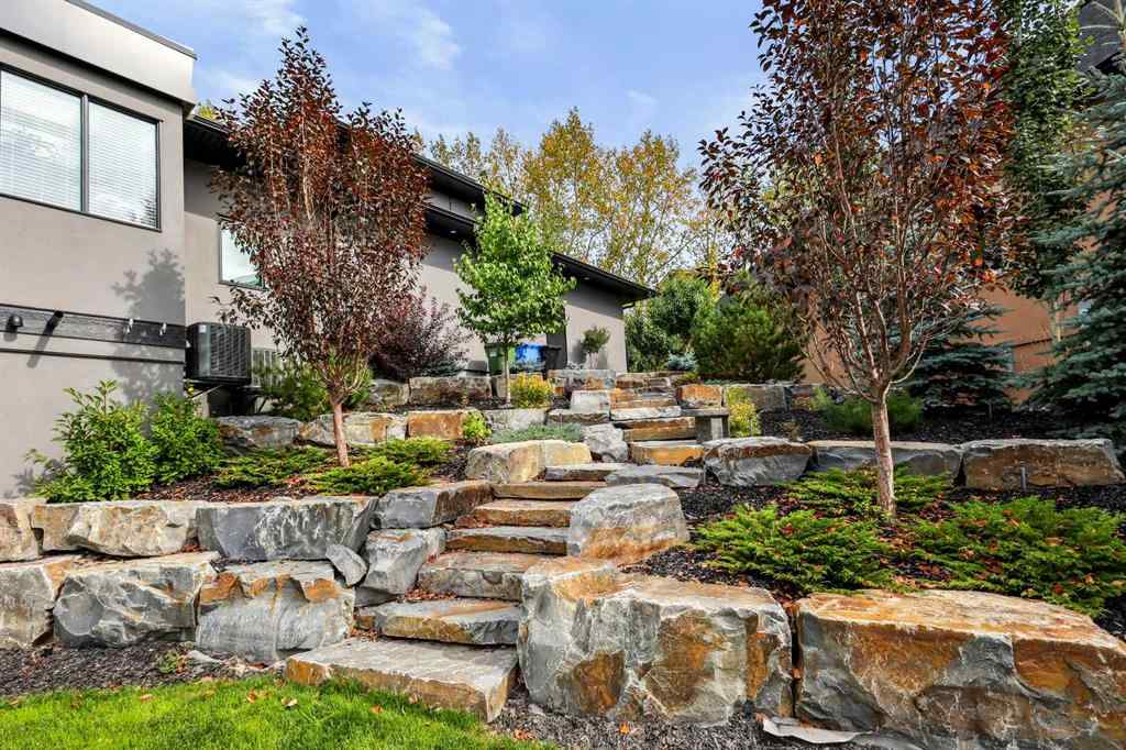 MLS® A2191992 - 2850 77 Street SW in Springbank Hill Calgary, Residential
