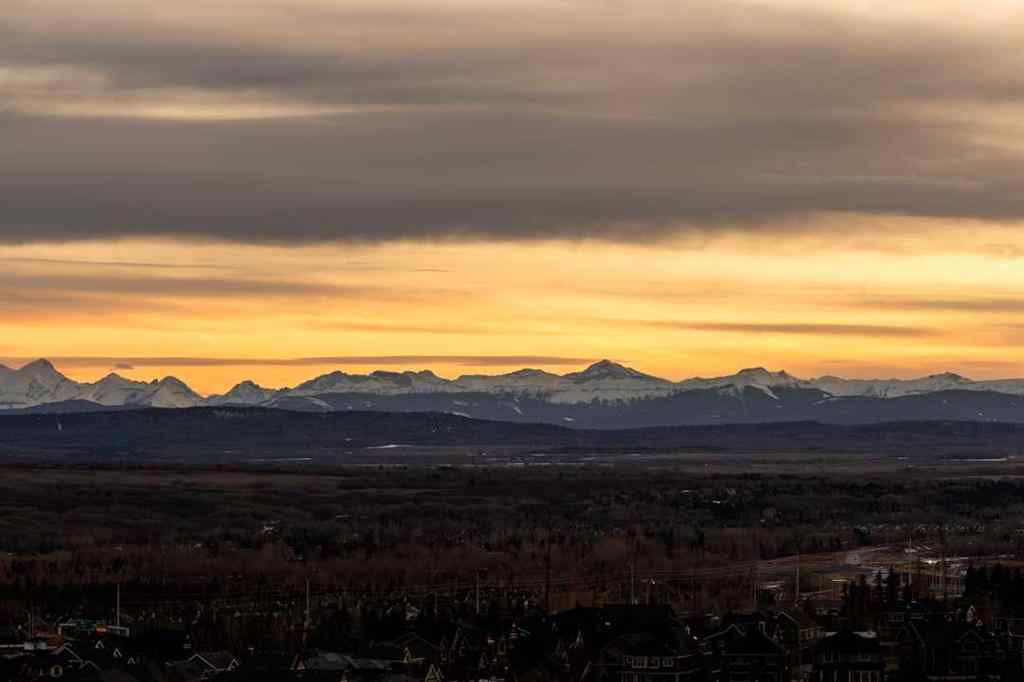 MLS® A2191992 - 2850 77 Street SW in Springbank Hill Calgary, Residential